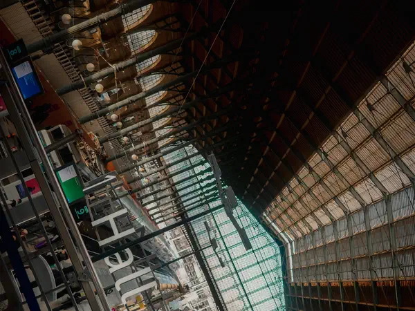 Photography: Down onto the platforms of St Pancras International, London.