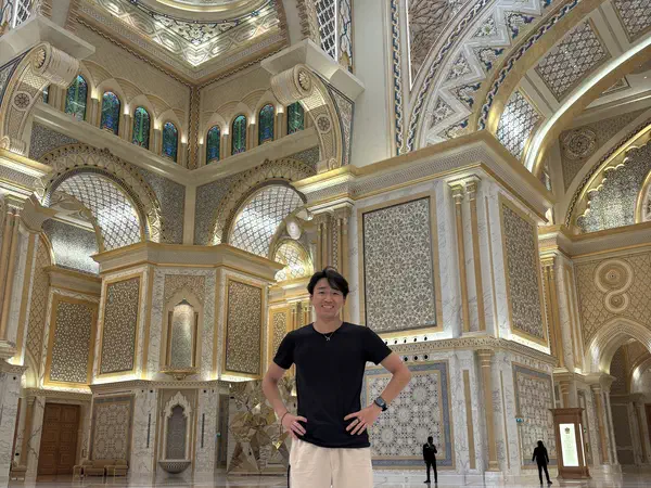Abu Dhabi, United Arab Emirates: The Great Hall inside Qasr Al Watan.